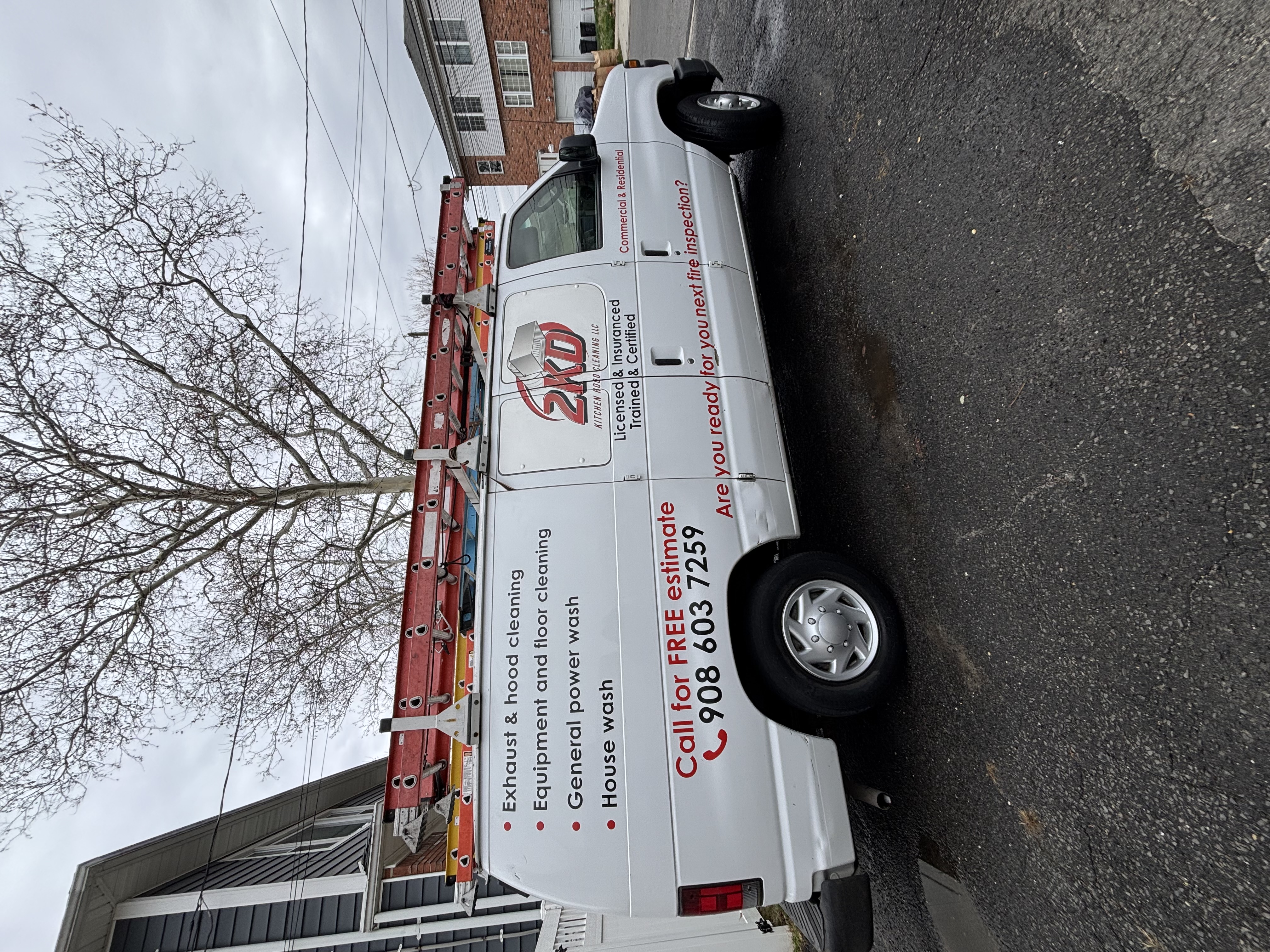 2KD Hood Cleaning Team